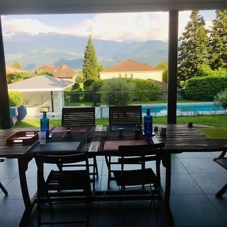 Villa Villa *